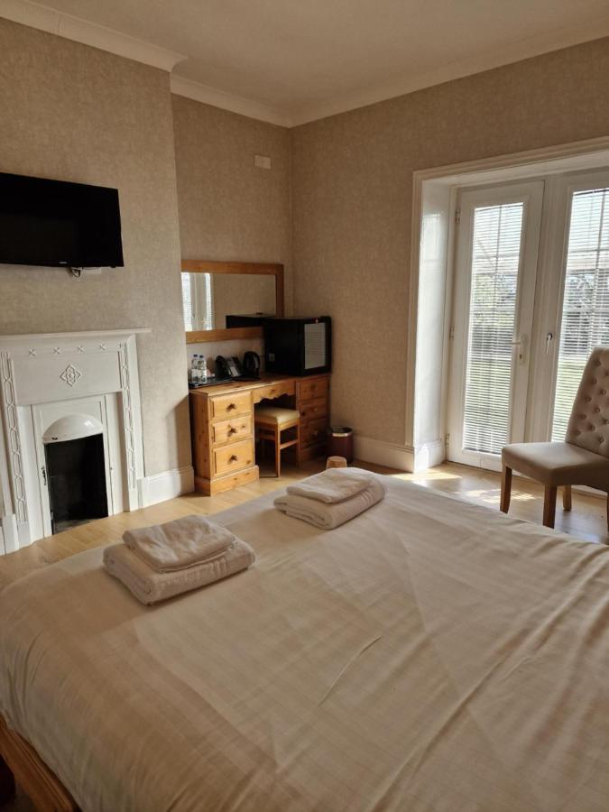 Broadway House Bed and Breakfast Laugharne Buitenkant foto