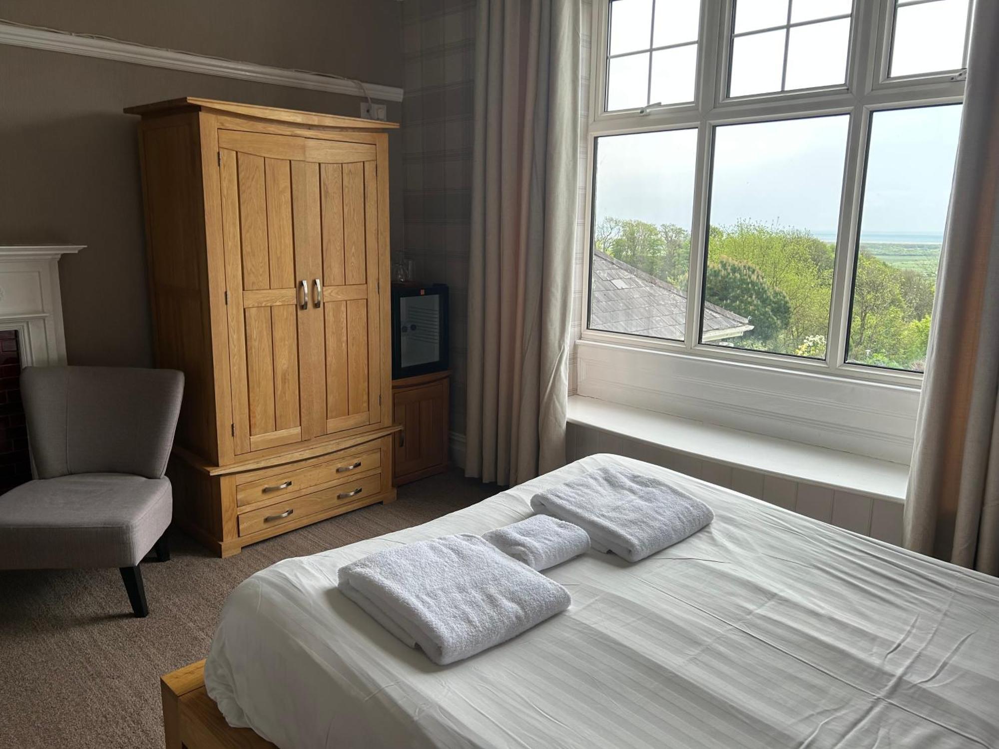 Broadway House Bed and Breakfast Laugharne Buitenkant foto